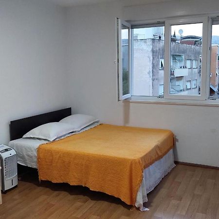 Room With Private Toilet And Terrace In City Center In Shared Apartment Split Extérieur photo