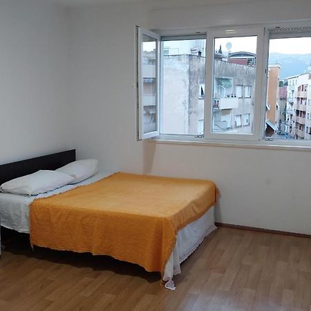 Room With Private Toilet And Terrace In City Center In Shared Apartment Split Extérieur photo