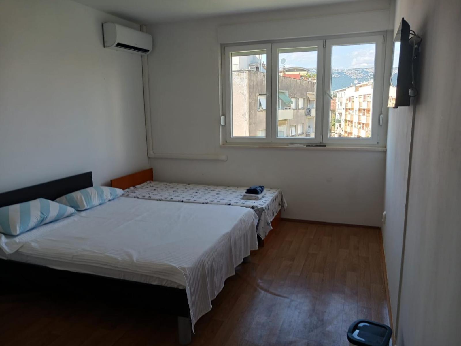 Room With Private Toilet And Terrace In City Center In Shared Apartment Split Extérieur photo